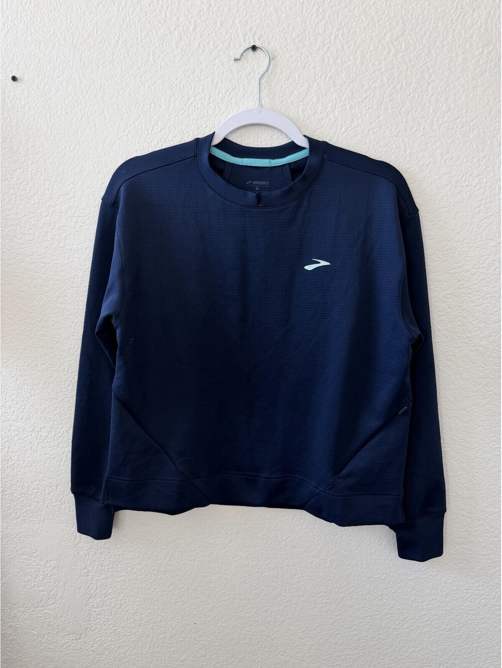 Brooks Navy Blue Pullover Sweatshirt Size M activewear preppy running
